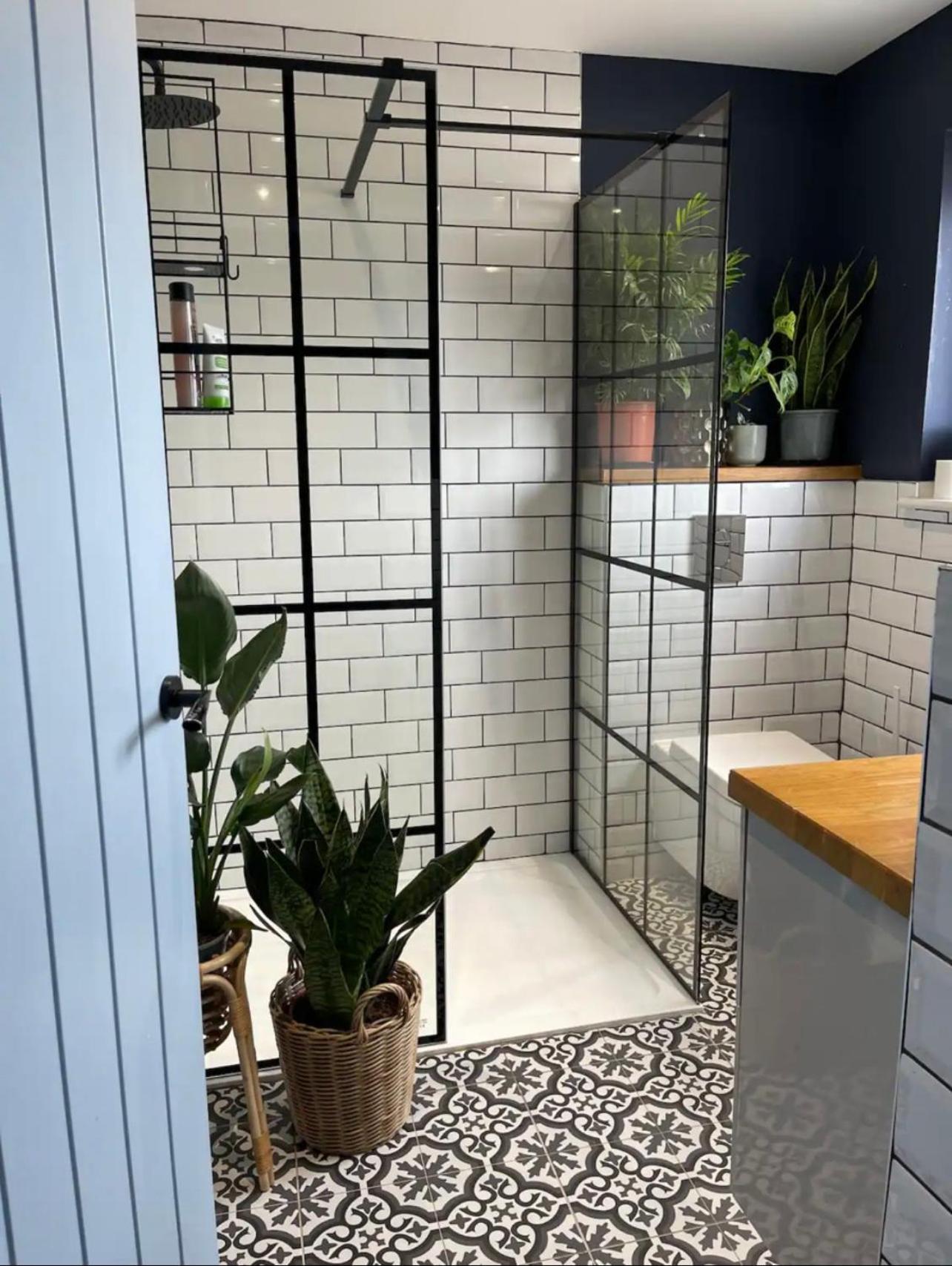 Private Room With Separate Shower And Free Parking 爱丁堡 外观 照片